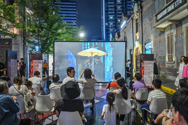 今年上海国际电影节“露天电影院”。(图片来源:视觉中国)