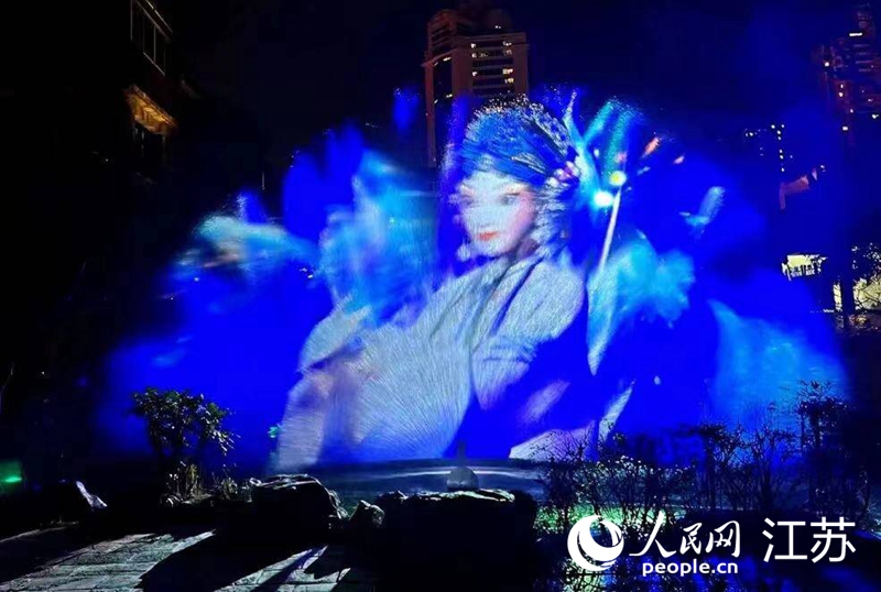 夜游南京市民俗博物馆,裸眼5D看尽金陵胜景。人民网记者 马晓波摄